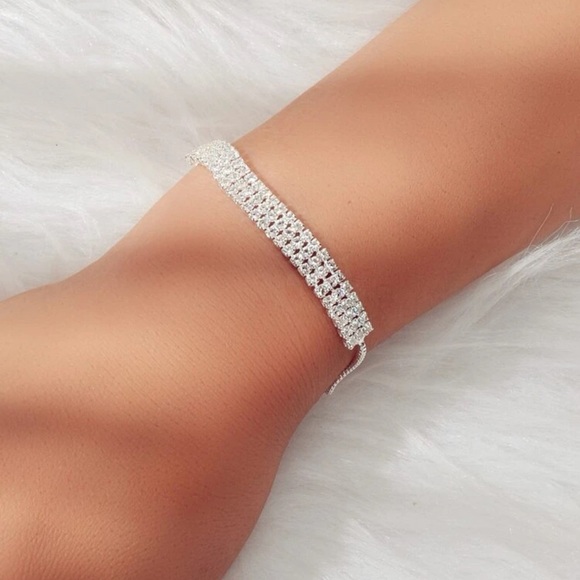 Luxurious Yellow Gold Rhinestone Adjustable Bracelet - Picture 5 of 8